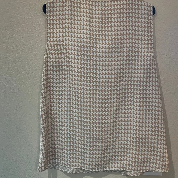 Talbots Beige Houndstooth Sleeveless Blouse - Picture 5 of 5